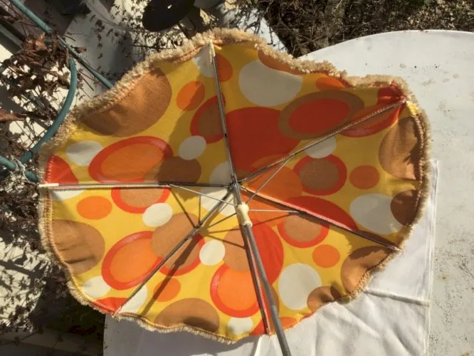 Jouet Ancien parasol d’enfant ombrelle de poussette poupée costume brocante
