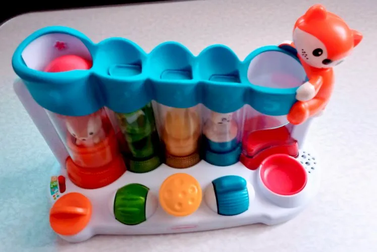 Jouet d'éveil de marque Infantino Musical et Lumineux avec une balle