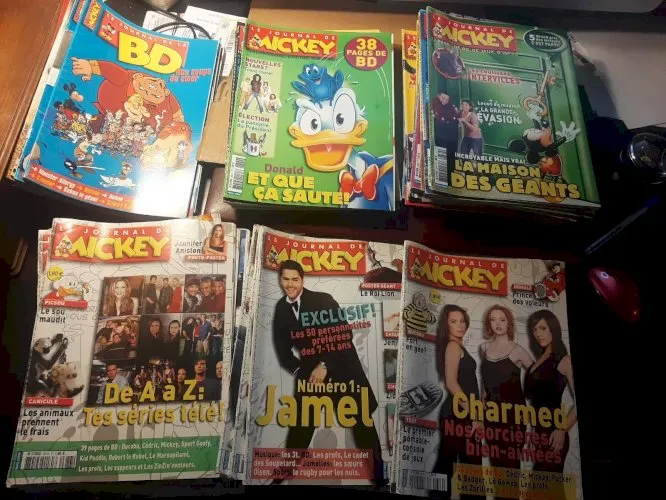 Lot 38 LE JOURNAL DE MICKEY + 7 le journal de La BD mickey