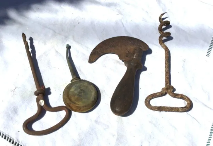 LOT 4 vieux OUTILS DIVERS MÉTIER FER ART POPULAIRE VINTAGE
