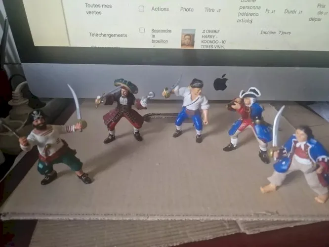 lot 5 figurines papo pirates ...