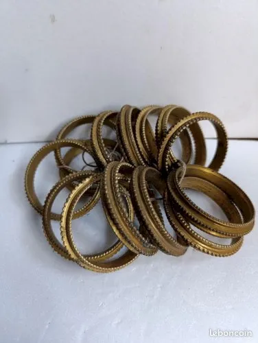 Lot de 14 anciens anneaux de rideaux en laiton datant du XIXème en bon etat