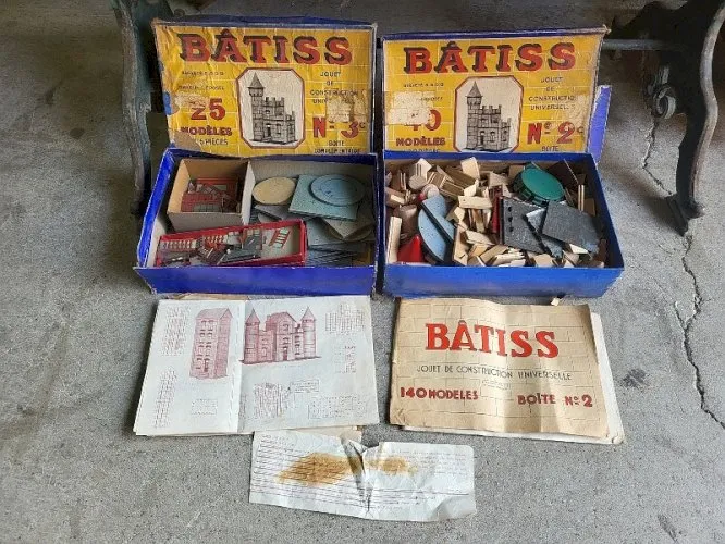 LOT DE 2 BOITES DE JEUX DE CONSTRUCTION BATISS N2C ET N3C
