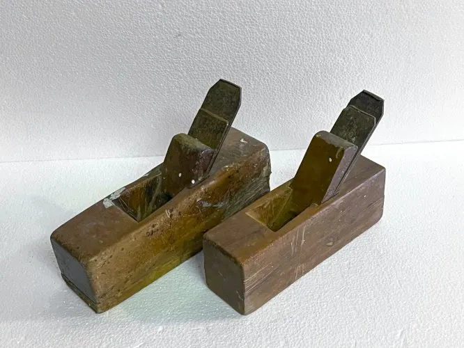 Lot de 2 rabots bois ancien