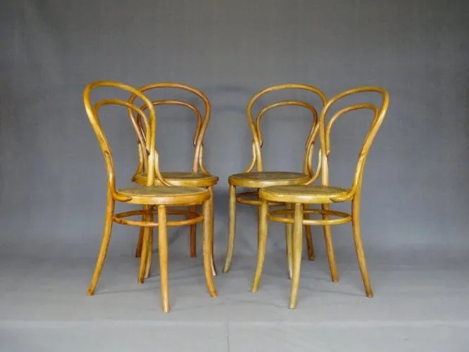 Lot de 4 chaises N°14 par KOHN vers 1900- no Thonet -