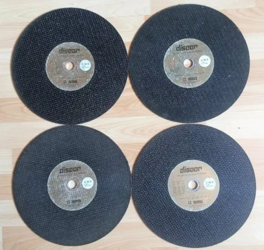 lot de 4 disques de tronconnage materiaux C30 S DISCOR 300x3x22 mm