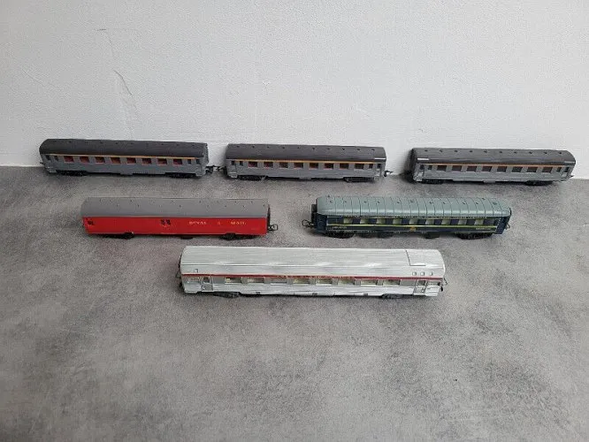 LOT DE 6 WAGONS JOUEF ANCIENS HO N° 11