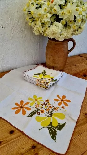 Lot de 8 serviettes de table des années 70