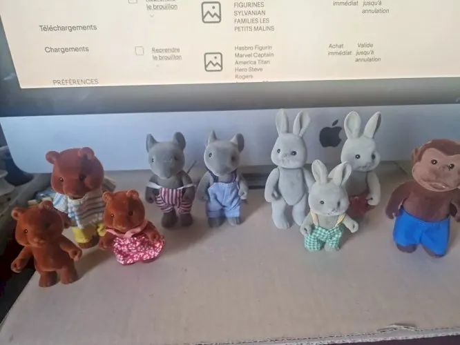 lot de 9 FIGURINES SYLVANIAN FAMILIES LES PETITS MALINS
