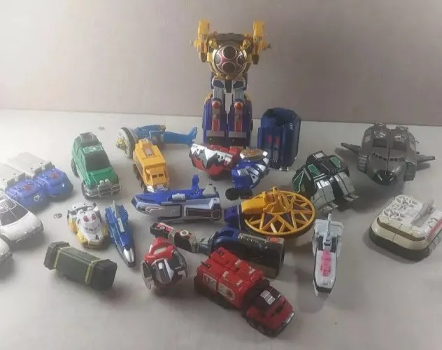 Lot de figurines / robots, Power Rangers, vintage