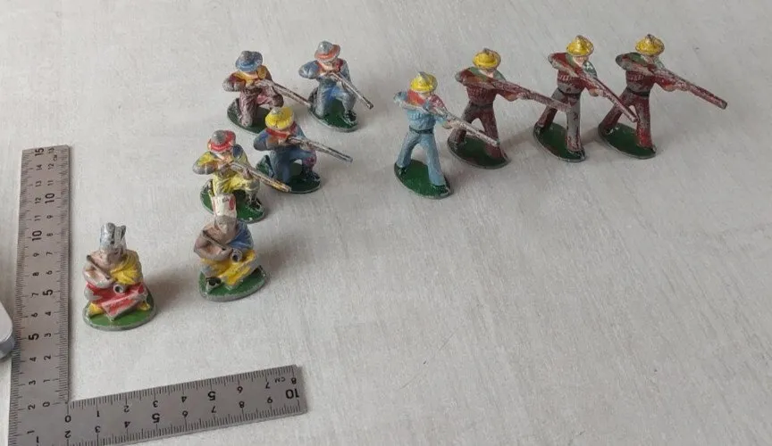 Lot de figurines / soldats, Cow Boy et indiens, Quiralu