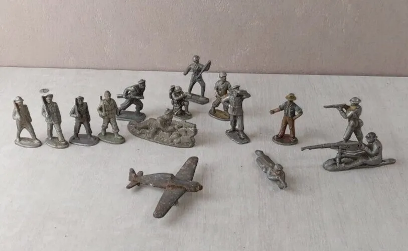 Lot de figurines / soldats militaire, Quiralu / Metallix, vintage