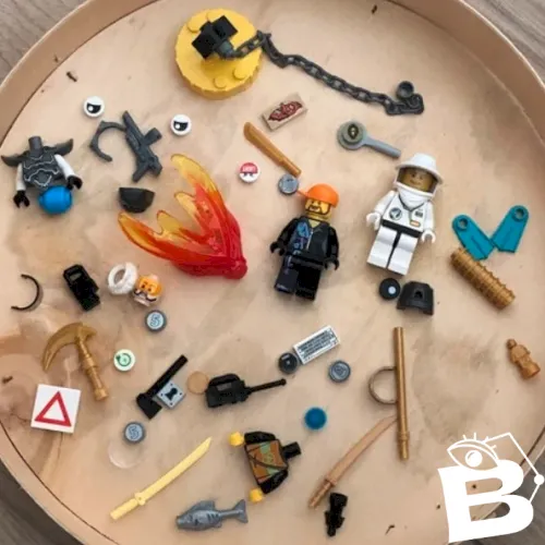 Lot de pièces spécifiques et figurines Lego