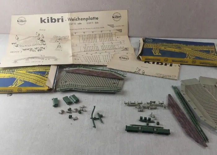Lot de plaques pour aiguillages, rails pour ponts / Weichenplatte, Kibri, en HO