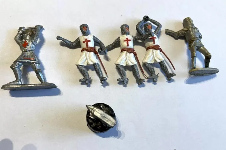Lot Figurine Timpo Moyen Age Cavalier Templier
