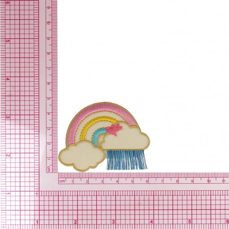 M ecusson avec franges - Nuage arc en ciel