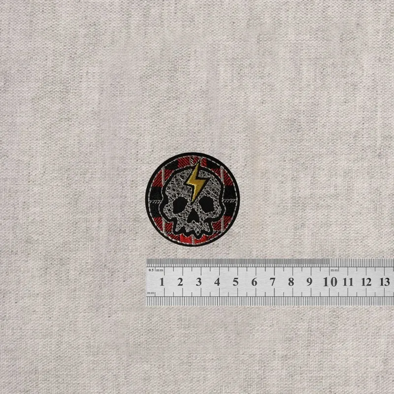 M ecusson punk - Tête de mort