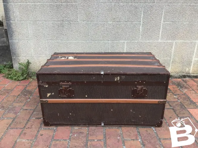 Malle coffre ancien en bois