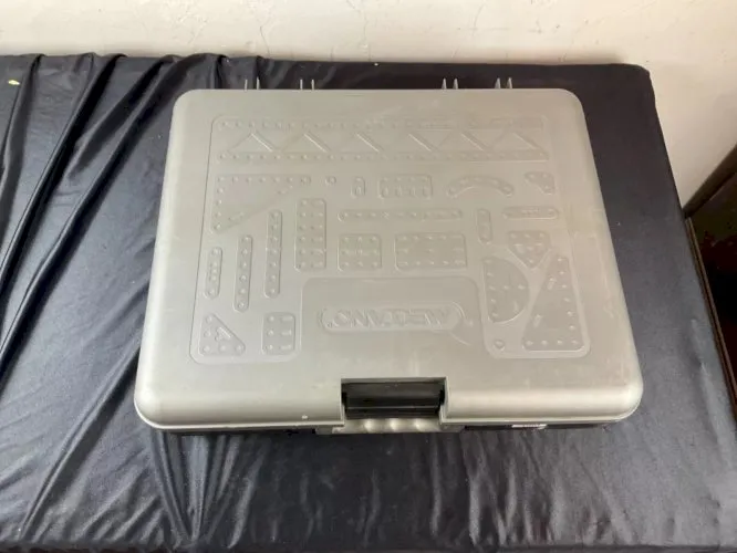 Meccano boites noir et gris valise 7080