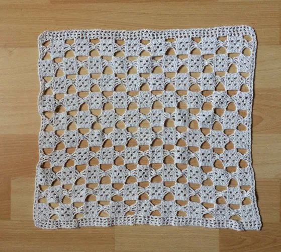 Napperon rectangulaire crochet dimensions 30x29cm
