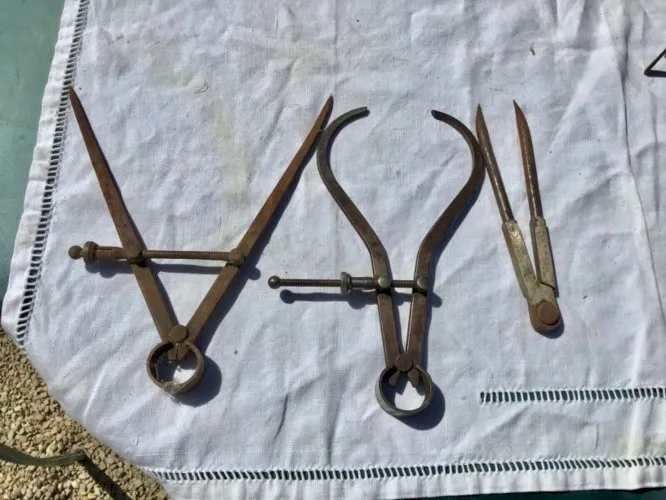 Outil ancien lot 3 Compas en métal