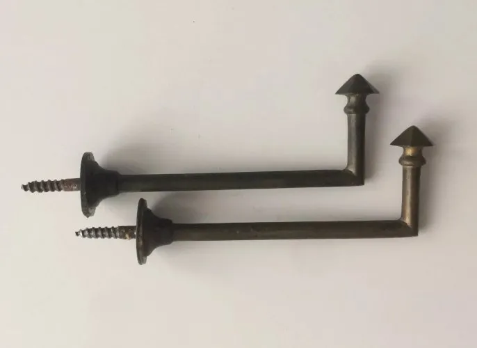 Paire de crochets pour embrasses de rideau laiton à visser longueur 11 cm n° 2