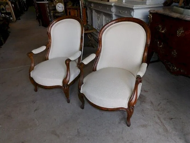 PAIRE DE FAUTEUILS EN NOYER MARQUETES DU XIX ème SIECLE