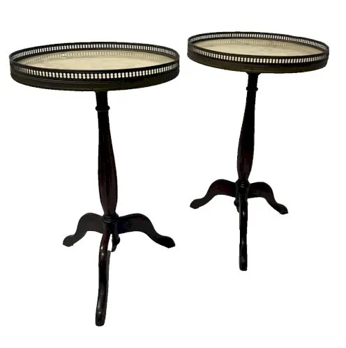 Paire de guéridon bout de canapé en hetre et marbre XX siècle