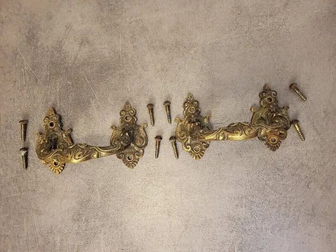 PAIRE DE POIGNEES DE PIANO EN BRONZE DU XIX ème SIECLE