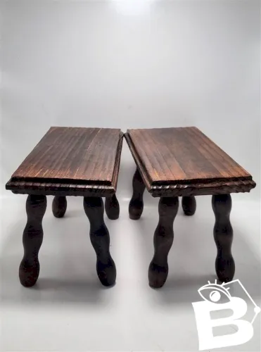 Paire de tabourets repose-pieds