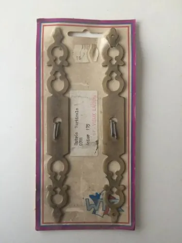 paire d'entrees de serrure anciennes en acier laitonné hauteur 17,5 cm