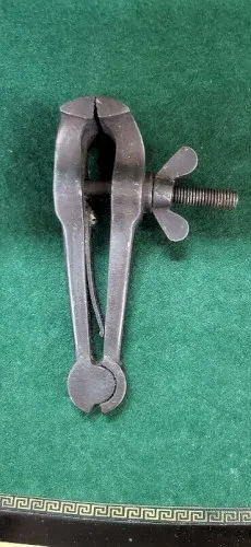 PETIT ETAU A MAIN ANCIEN