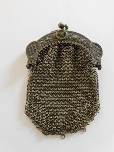 PETIT PORTE MONNAIE A MAILLES