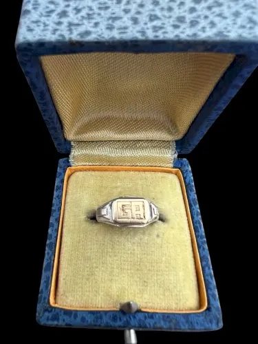 Petite Bague chevalière Art Deco (1925) Initials « GA » argent et or vintage
