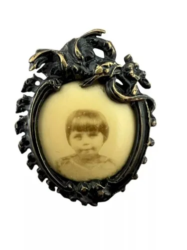 Petite broche 1900 Dragon vintage ancien unisexe Antique Photo Enfant Fillette