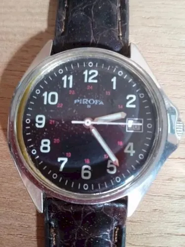 Pirofa montre vintage quartz 32mm