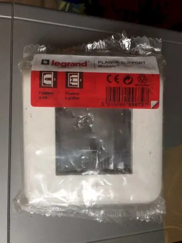 Plaque support Mosaic Legrand fixation vis ou griffes