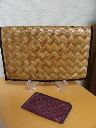 Pochette en paille vintage