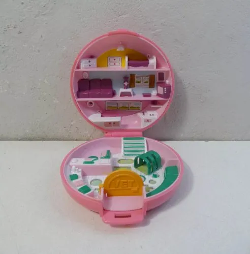Polly Pocket button's animal hospital 1989