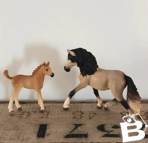 Poulain et cheval Schleich