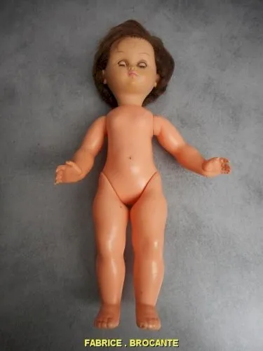 POUPEE ANCIENNE EN PLASTIQUE MARQUE BELLA