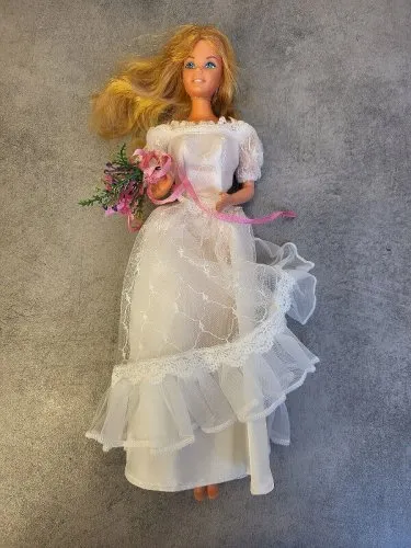 POUPEE BARBIE MARIEE MATTEL TAIWAN 1966 N° 2