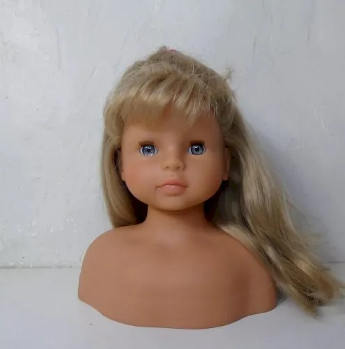 Poupée Corolle têteà coiffer