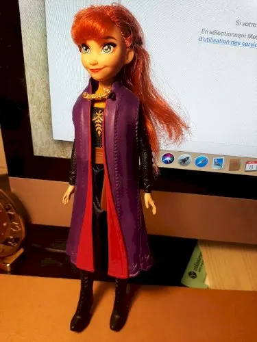 Poupée Disney Frozen La Reine des Neiges 2 Anna 26CM