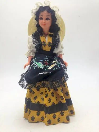 poupée folklorique ancienne Marseille