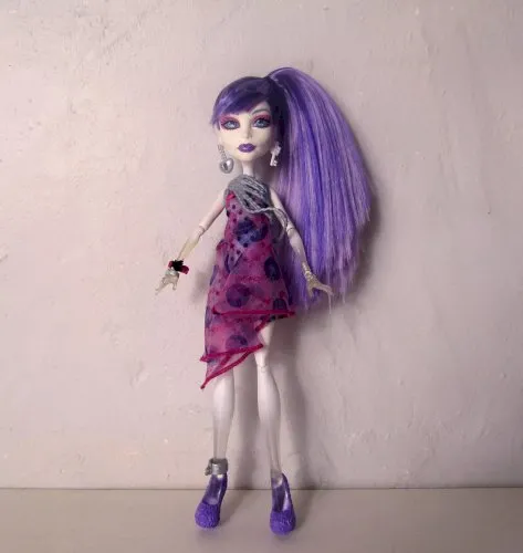 Poupée Monster High Spectra Vondergeist Showbiz