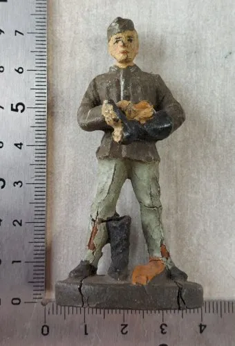 Rare ancienne figurine, soldat, nettoyeur de bottes, Elastolin, vintage