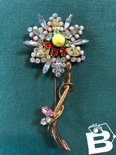 Rare broche Christian Lacroix