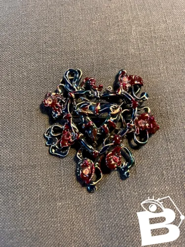 Rare broche cœur Christian Lacroix
