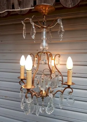 Remarquable lustre cage 4 feux à pampilles de cristal complet en état de marche